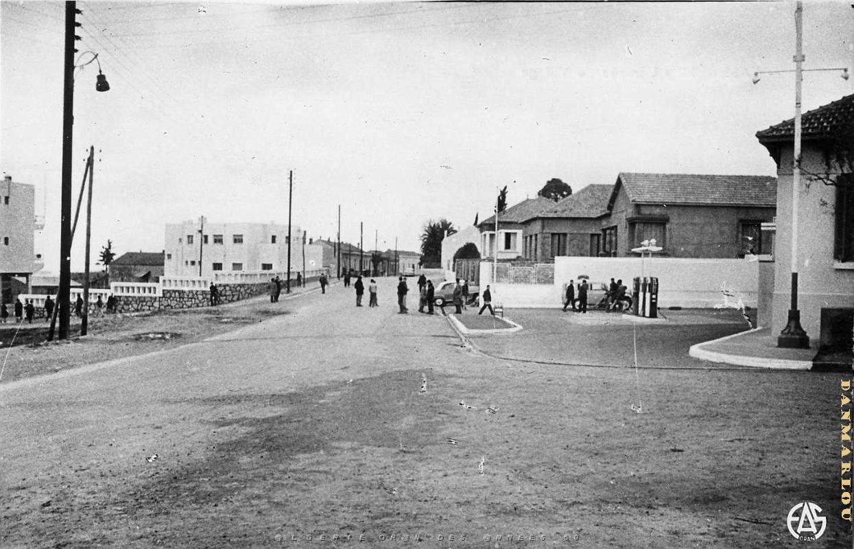 Cassaigne 508- Entree du village COLLECTION DES AMIS DE ND DE SANTA CRUZ.jpg